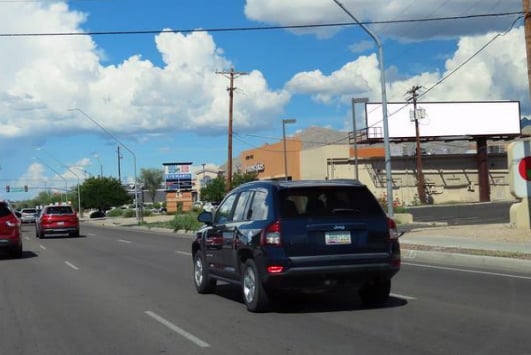 Location photo for N Oracle Rd near Oracle-Limberlost Shopping Center, Limberlost (Tucson)
