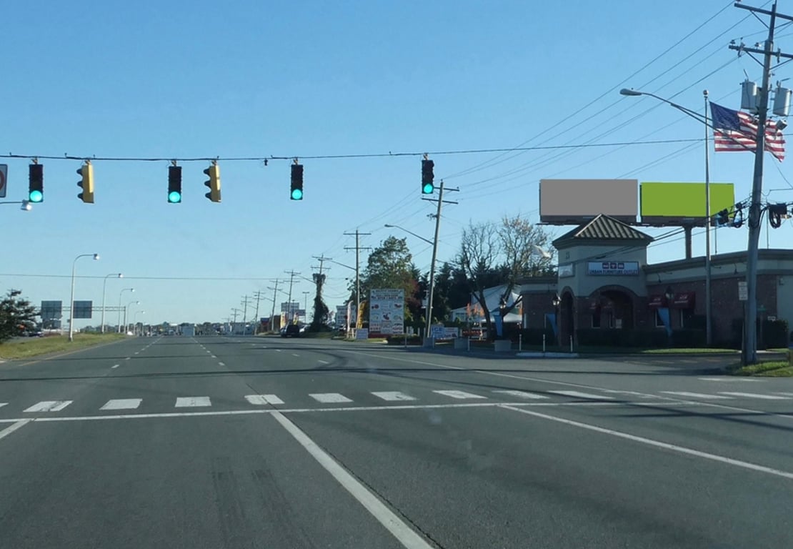 Location photo for Dupont Pkwy near Dupont Hwy @ Op 3rd Ave (New Castle)