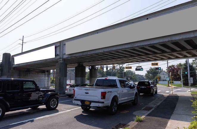 Location photo for Little East Neck Rd near Railroad Ave/Little East Neck Rd (West Babylon)