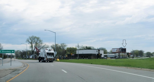 4702 E Broadway 0.3 mi E/O US 51 SS F/W - 2 Media