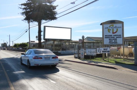 Location photo for Salinas Rd near Berlanga Park (Pajaro)