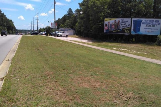 Location photo for Valleygate Dr (Fayetteville)