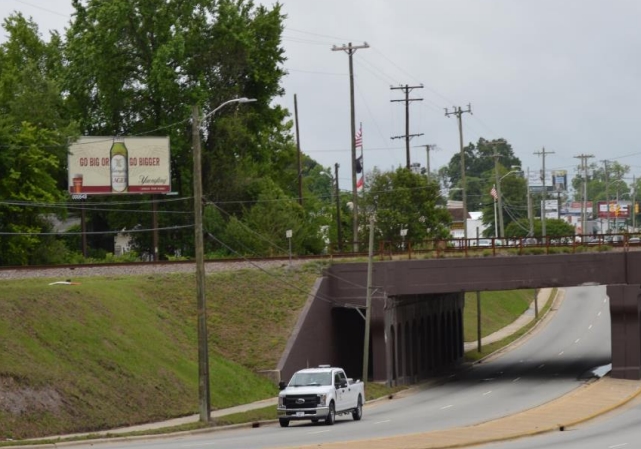 Location photo for 910 RAMSEY ST .6MI N/O GROVE ST (1081B)