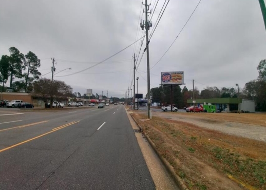 6313 YADKIN RD 2.6MI N/O US401 (1530A) Media