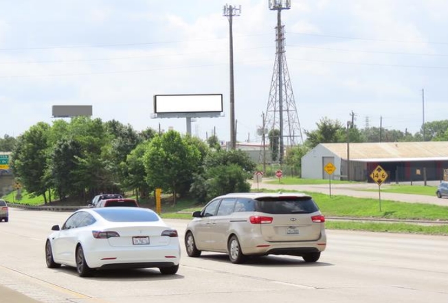 Location photo for East Fwy near N Wayside Dr @ Lyons Ave, Denver Harbor / Port Houston (Houston)