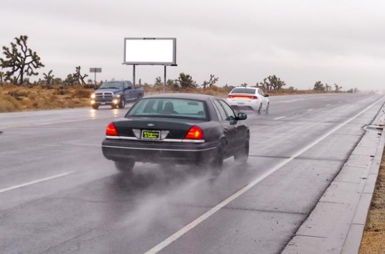 Location photo for Sierra Hwy WS 1.2mi N/O Av P F/S - 1