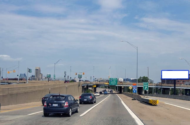 US-131 30 ft S/O Wealthy St ES F/S Media