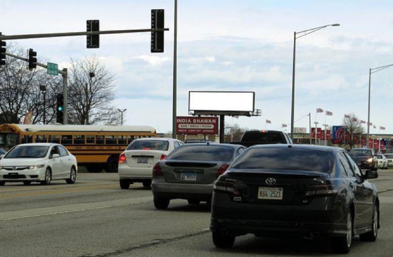 Location photo for E Dundee Rd near Dundee/Baldwin (Palatine)
