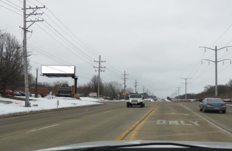 Location photo for Northwest Hwy near STONE HILL CENTER (Fox River Grove)