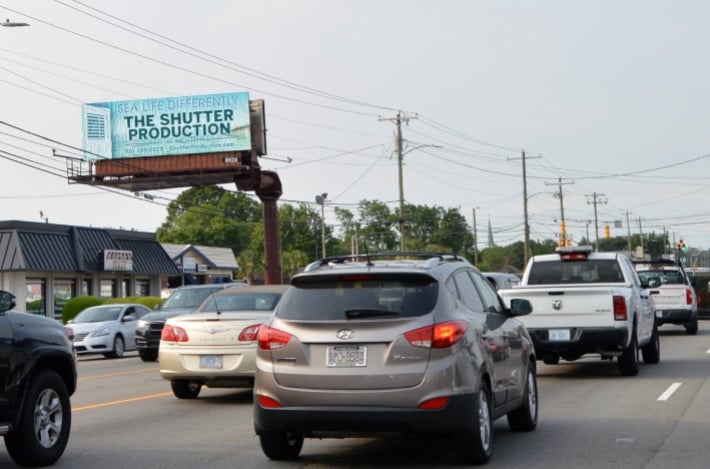 Location photo for College Rd near College Rd SB at Maple Ave (Wilmington)