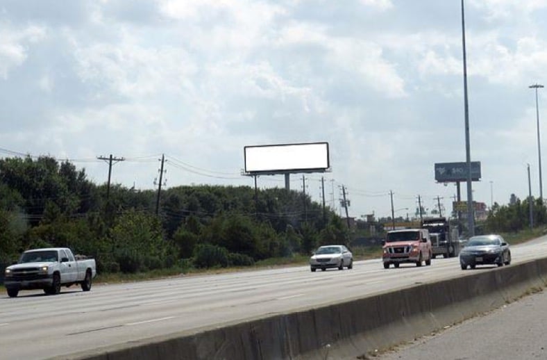 Location photo for S Loop E near Woodridge Dr @ Gulfgate Mall, Gulfgate Riverview / Pine Valley (Houston)