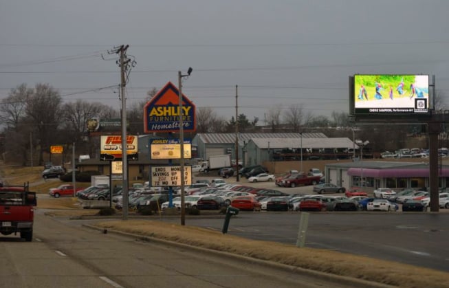 Location photo for Broadway St near 4409 Maine-Transitions (in lot) (Quincy)
