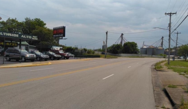 GORDON AVE E/S 400' S/O VETERANS MEMORIAL LN F/N Media