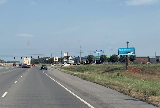 FT CAMPBELL BLVD 200' SO SEGLER DR-Oak Grove OB RHR Media