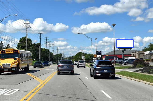 W Henderson Rd E/O US-33 N/S F/E Media