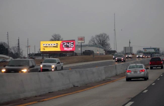 Location photo for W Clay St near Regancy Plaza (St Charles)