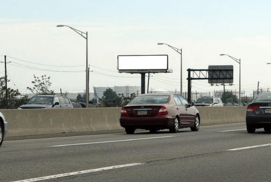 Location photo for I-95/NJ Tpk ES 1.6mi N/O Exit 12 F/N - 2