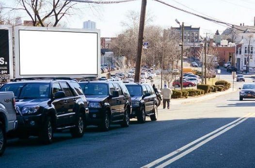 Location photo for E 1st St near Mount Vernon East, South Side (Mt Vernon)