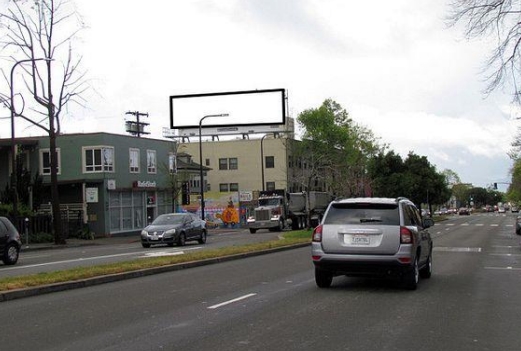 Location photo for University Ave near Ohlone Greenway Playground, Central Berkeley (Berkeley)