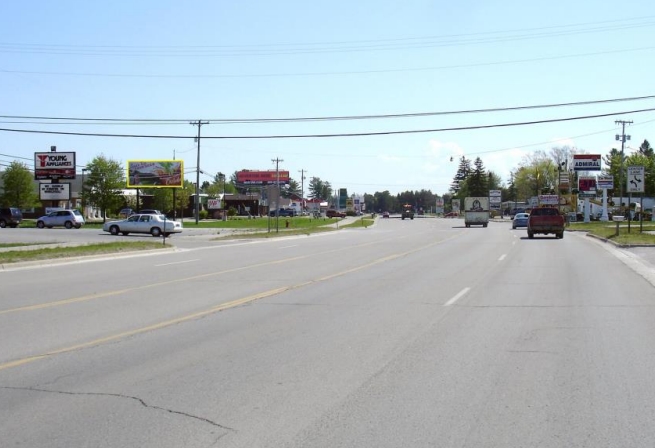 US 23 20' S/O PEARL ST E/S F/N (S) Media