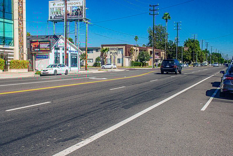 BURBANK BL NL 150F E OF HAZELTINE AVE WF Media