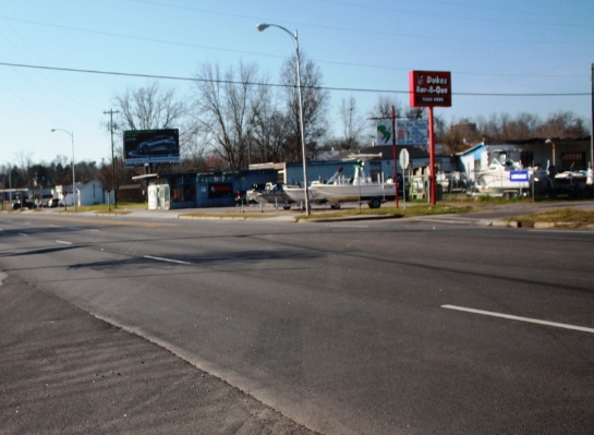 US 301 2 mi N/O US 21 BYP WS Media