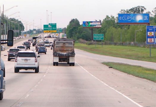 I-10E 2000 FT E/O ESSEN @ ONE CALAIS Media