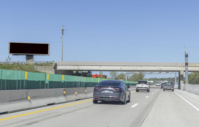 I-96 Fwy 1 mi E/O Milford Rd S/S F/E Media