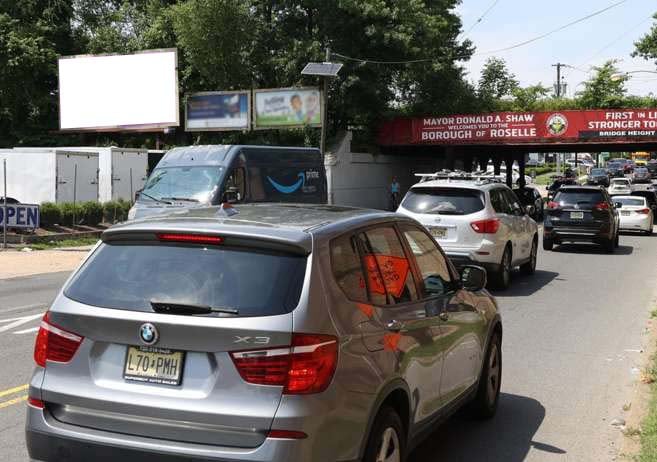 W/S Locust St Adj S/S Crr n/o W. 1st Av Roselle Park F/S Media