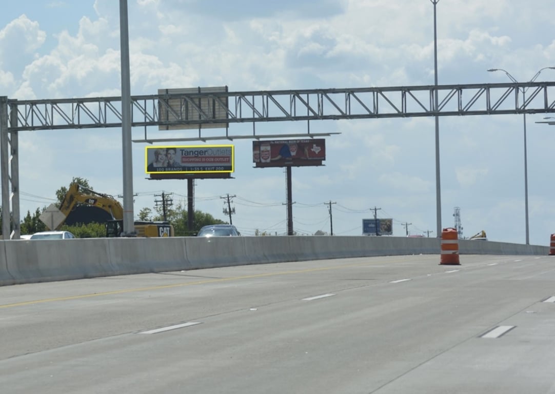 Location photo for Service Rd near Riverside/Yellow Jacket, Southeast (Austin)