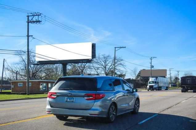 Location photo for E Lake St near Oakfield Shopping Center (Bartlett)