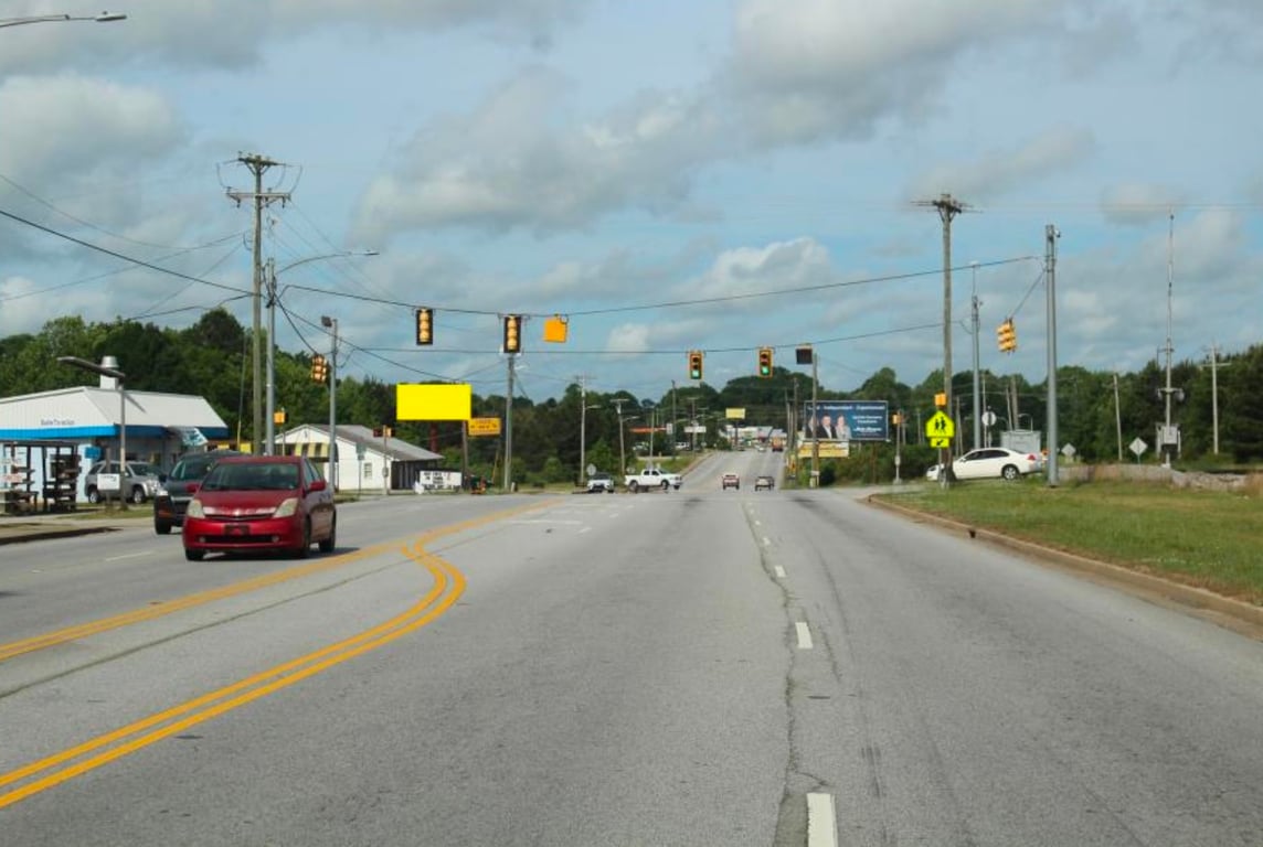 Location photo for US-76 near University of South Carolina - Laurens Location (Clinton)