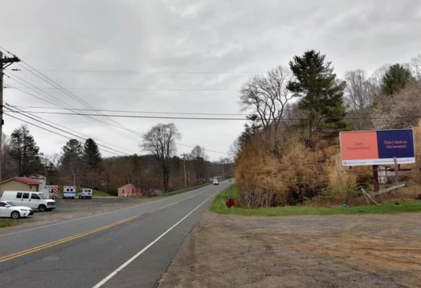 Location photo for Peter Hardin Ln near Elk River Falls Sign (Elk Park)