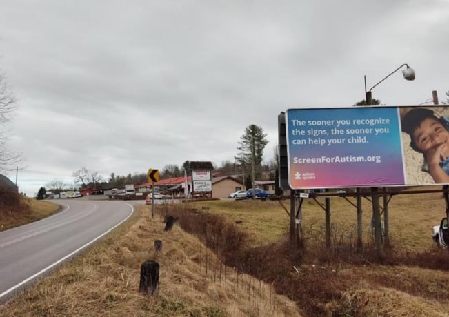 OLD HWY 421 .1 MI W/O WILDCAT RD. RR/FW Media