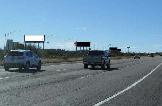 Location photo for I-10 SS 0.83mi E/O SH 90 mm 302.83 F/E - 1