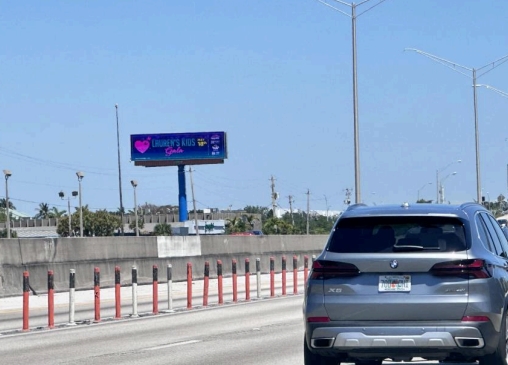 Location photo for NW 77th Ct near UniVida Medical Center (Doral)