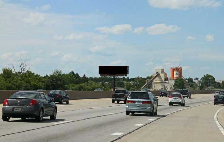 Location photo for Auburn Rd (Auburn Hills)