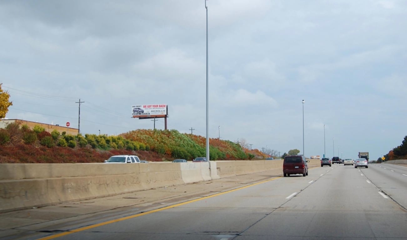 Location photo for E 11 Mile Rd near Groesback At 11 Mile (Roseville)