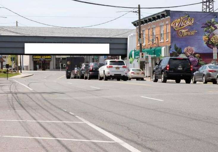 Location photo for Grand Ave + Baldwin LIRR Station (Baldwin)