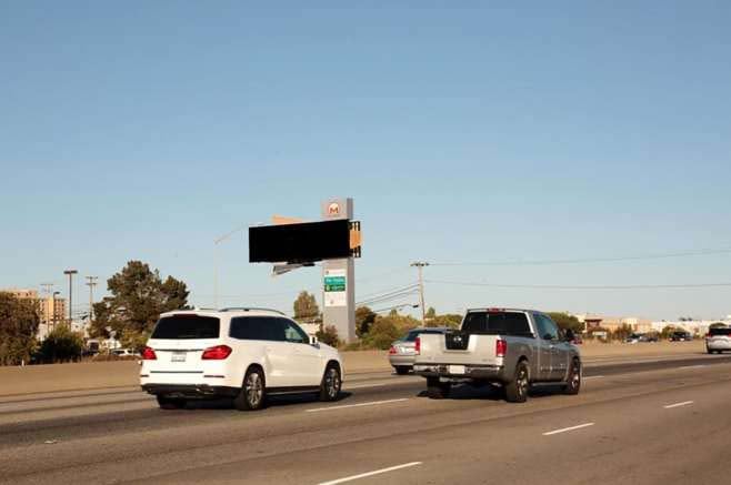 US 101 S/O Millbrae Ave F/NW Media