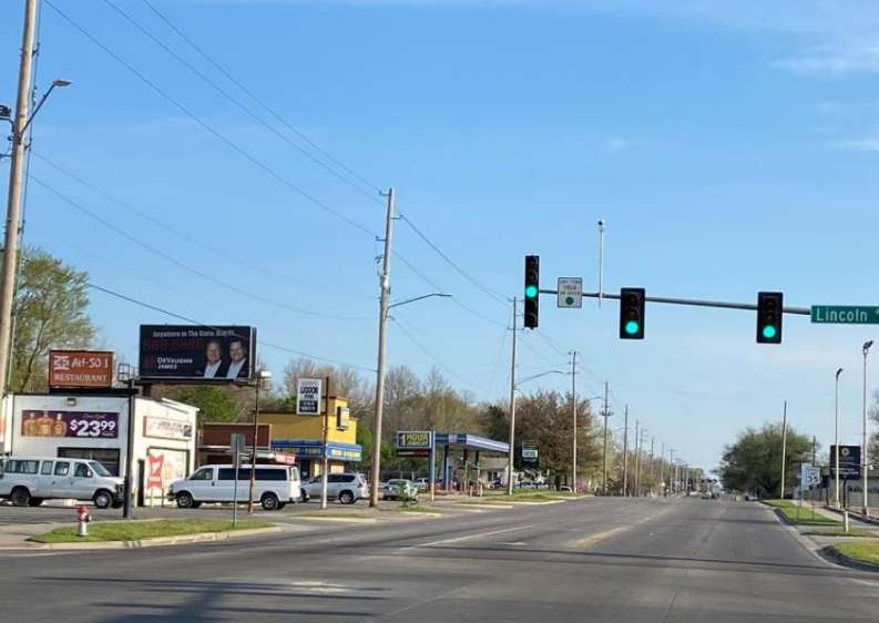 833 S Oliver W/S 250ft N/O Lincoln F/S Media