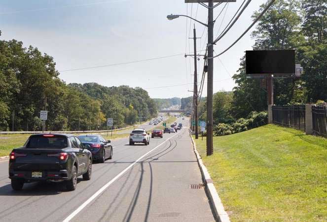 Rt 66 1.6 mi E/O Garden State Pkwy S/S F/W Media