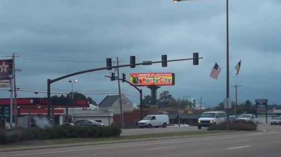 LAKELAND DR 300' W/O LAYFAIR DR S/S F/E Media