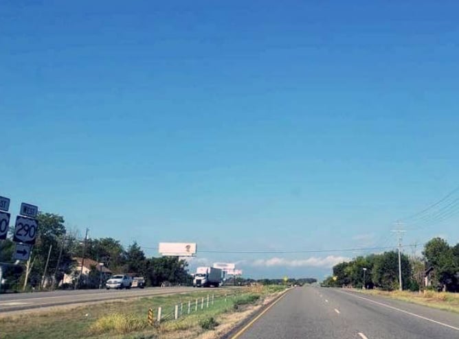 US 290/ 1.5 mi E/O SH 21/ Paige Media