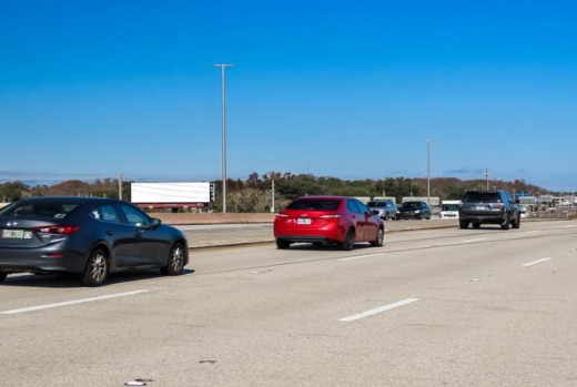 Location photo for E Colonial Dr near E Colonial Dr and N Semoran Blvd (Azalea Park)