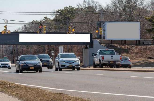 Location photo for County Rd 83 near North Ocean Plaza (Holtsville)