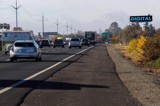 Location photo for Fulton Ave near Auburn Blvd & Fulton Ave (EB), North Sacramento (Sacramento)