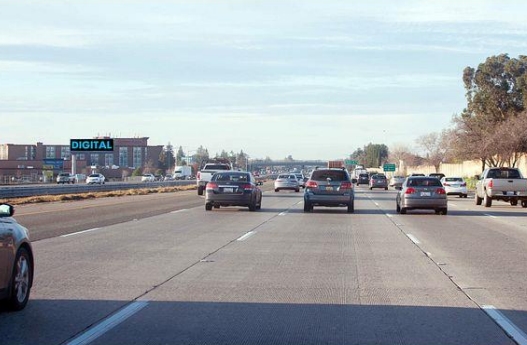 Location photo for Date Ave near C. K. Mcclatchy park (Sacramento)