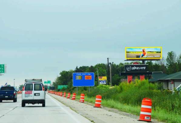 INTERSTATE 41 3000 FT S/O COLLEGE AVE W/S Media