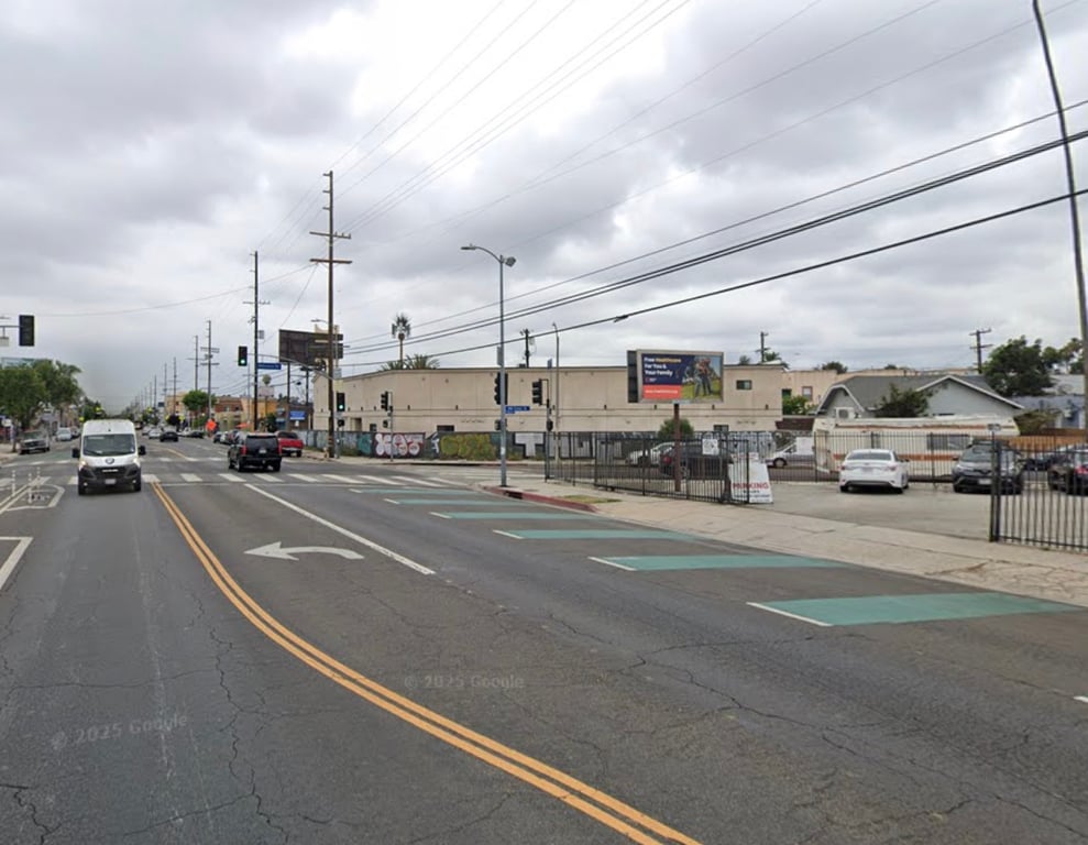 ADAMS BLVD NL 12F E OF HILLCREST DR EF Media